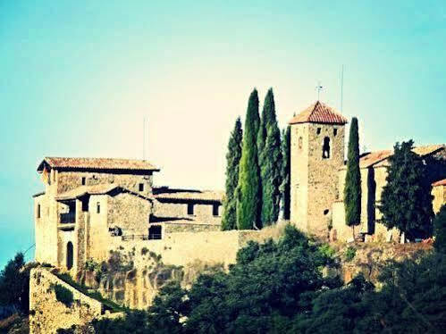 Castell De Llaes Villa Exteriör bild